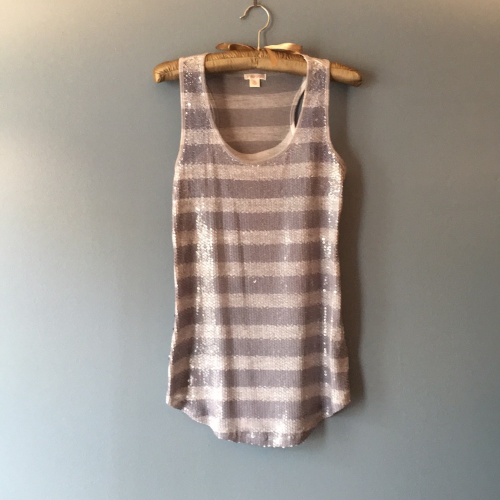 Gray sequin tank top, great for NYE 🎉